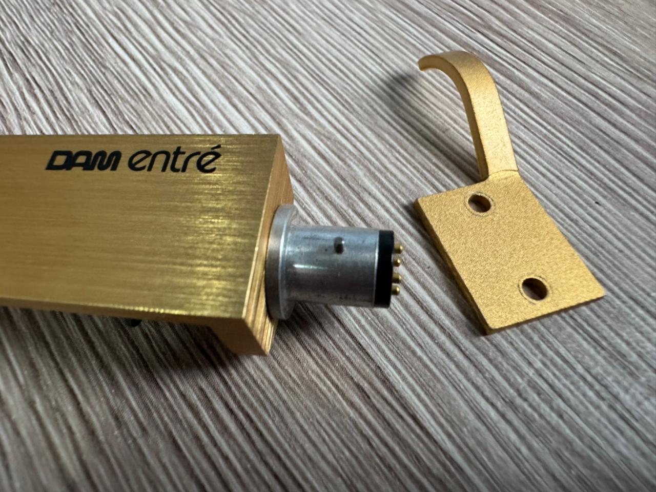 DAM Entre Gold Headshell With Arm Lifter Original Japan