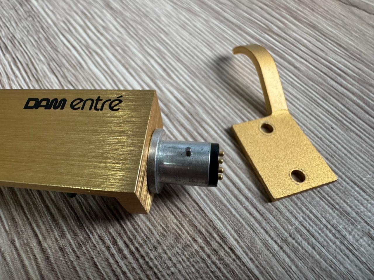 DAM Entre Gold Headshell With Arm Lifter Original Japan