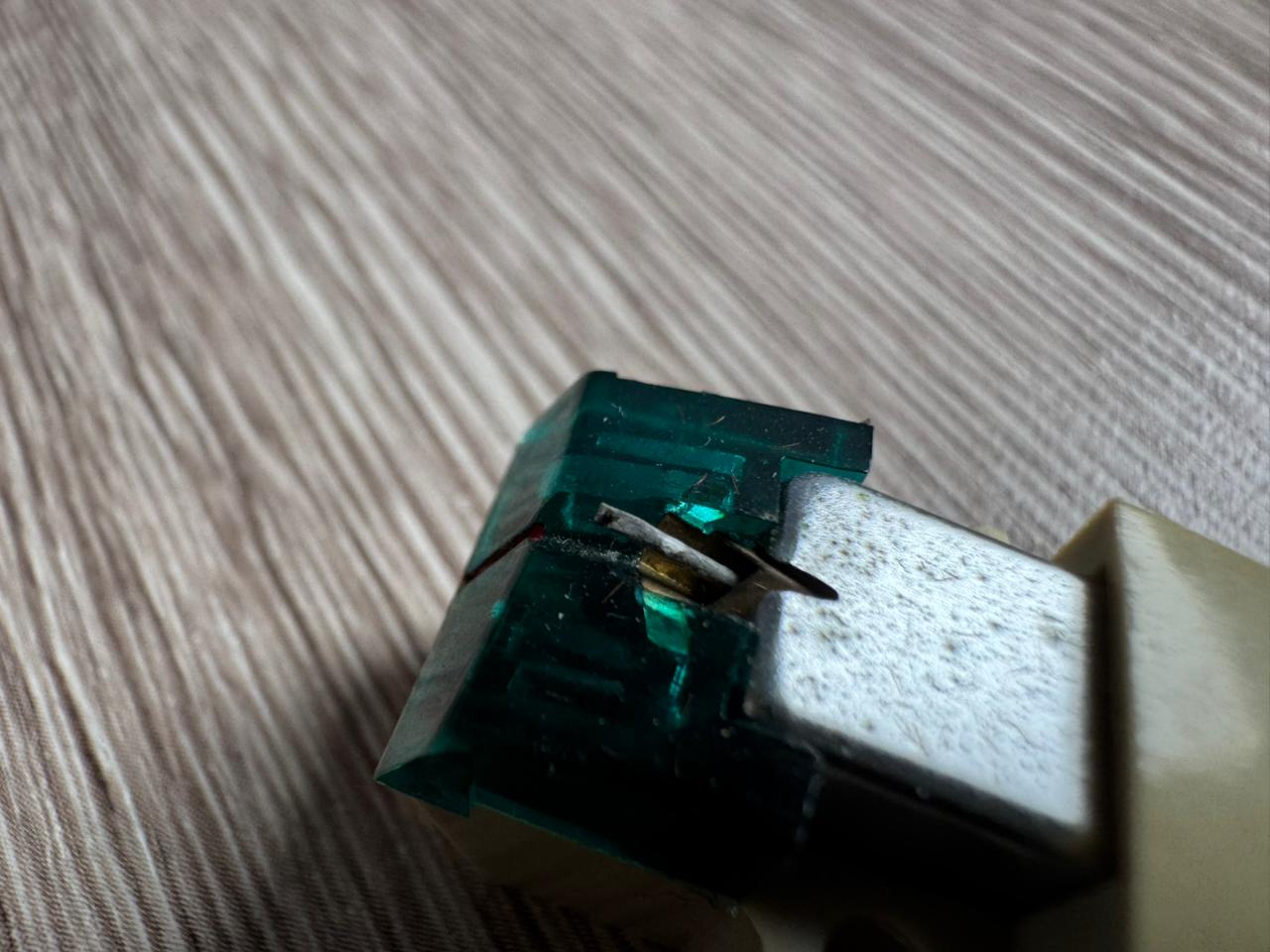 Technics EPC-270CII Gold Cartridge Stylus Bent