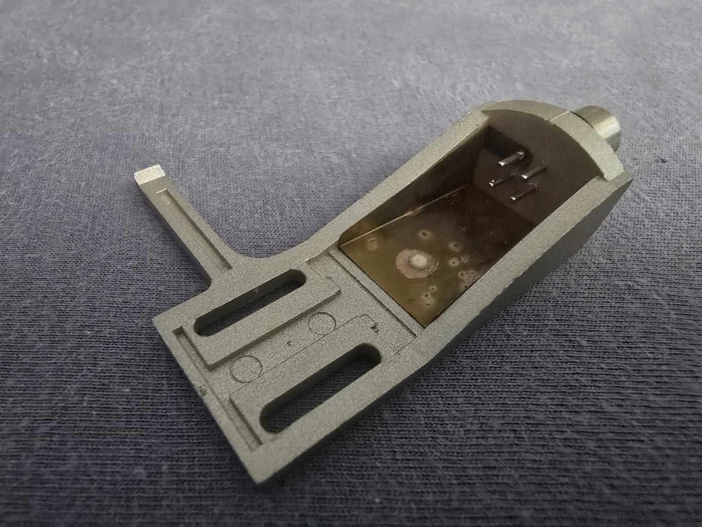 Pioneer JP 509 Headshell. Carbon Fiber. 9 gr