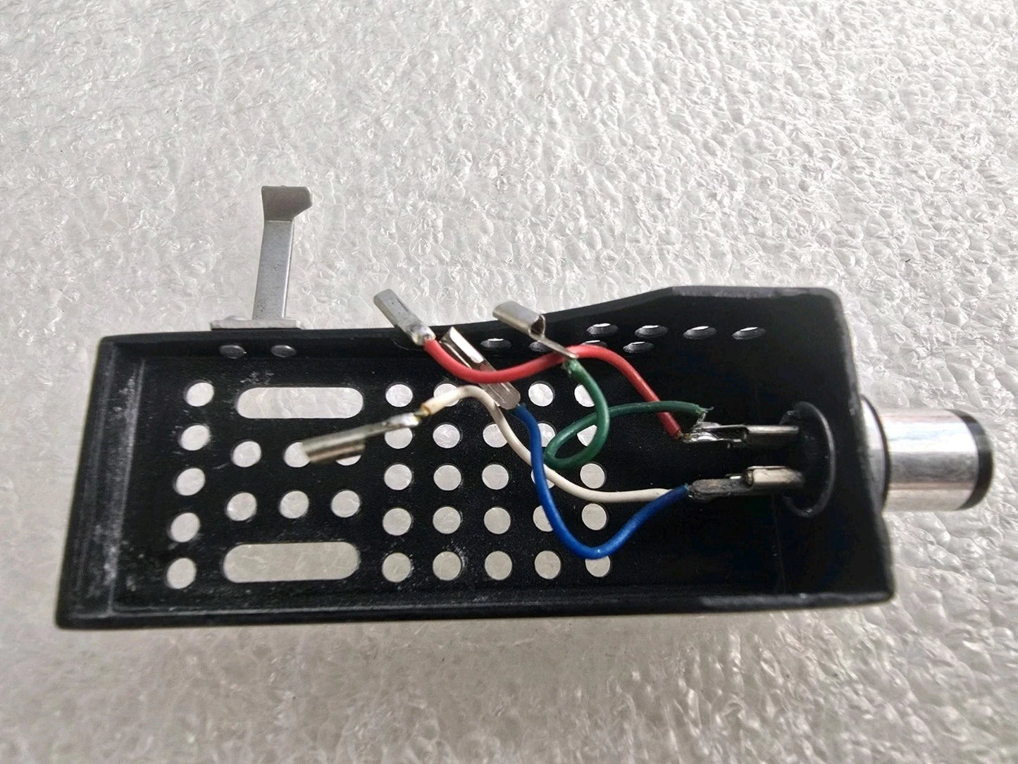 Original Japan-Made Headshell – Excellent Condition – High Quality Build