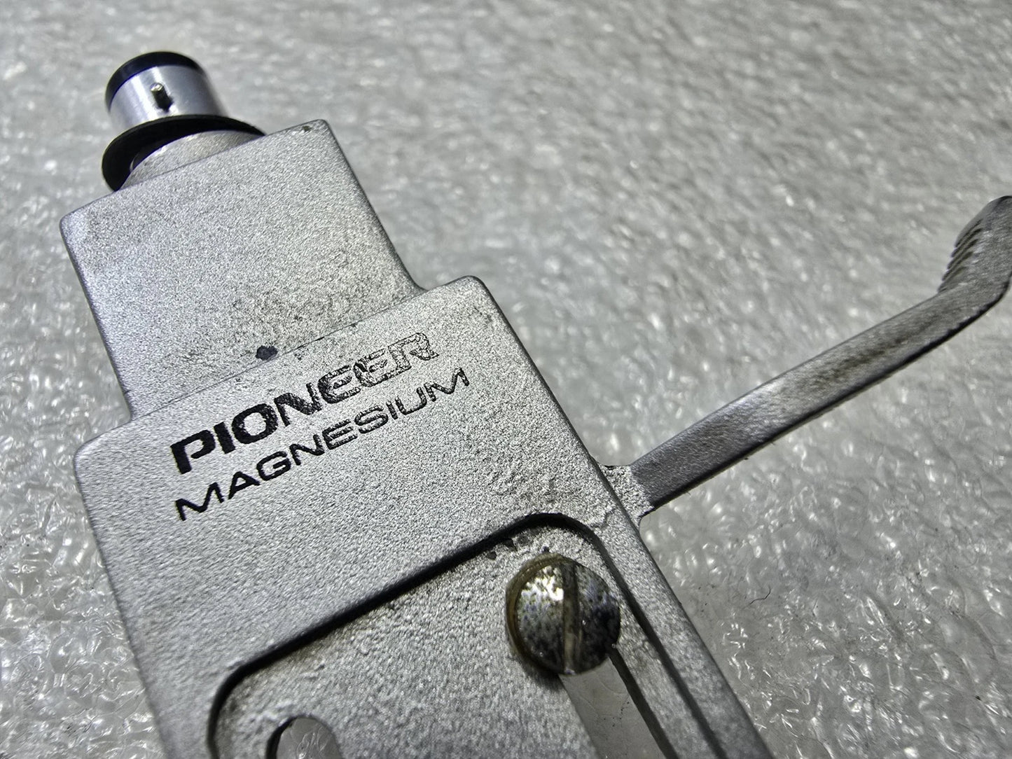 Pioneer PL-630 Magnesium Headshell – Original Japan – Silver – Lightweight...