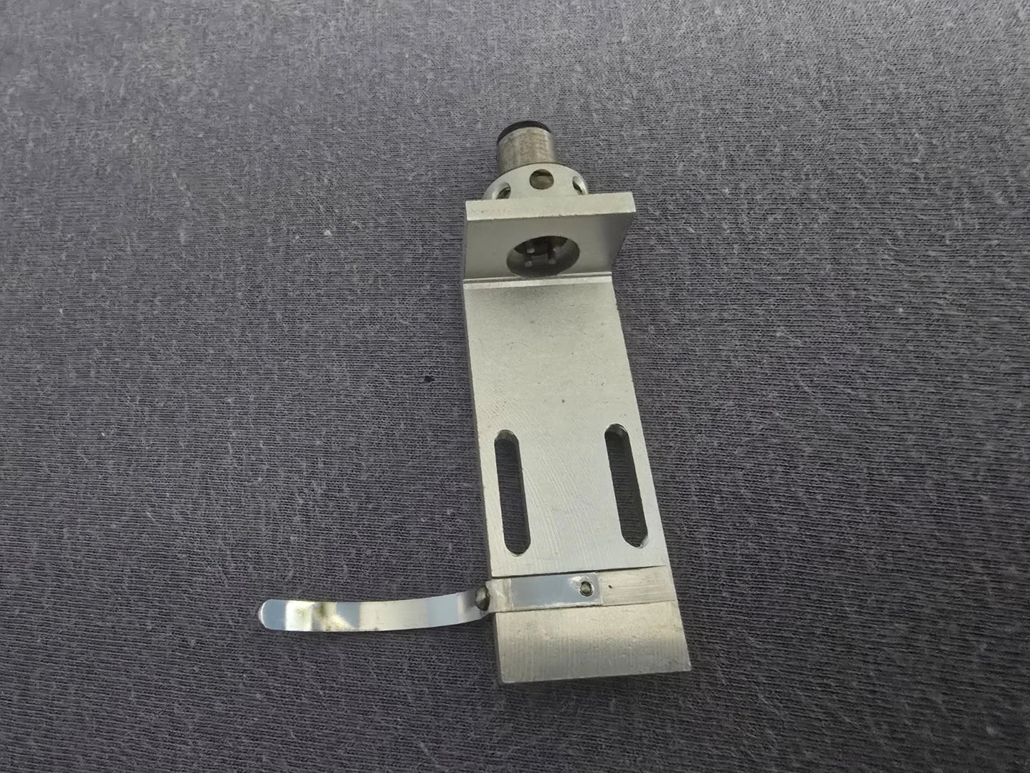 Audio Technica Headshell Original .