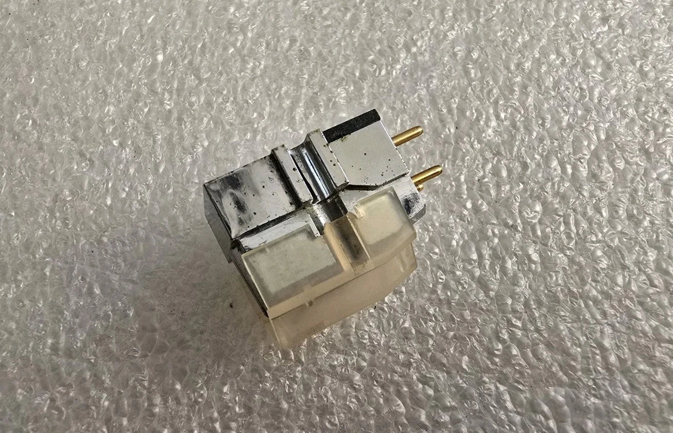 Rare Unknown Cartridge – Glassy Body – Sapphire Cantilever with Diamond Tip