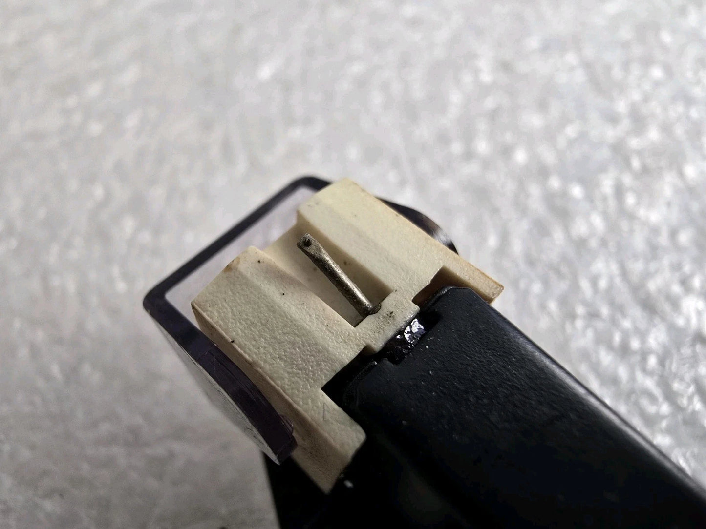Ortofon Cartridge w/ Nagaoka 62-15 MkII Stylus.